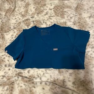 Figs scrub top Catarina in Alps Blue, XS like new condition.